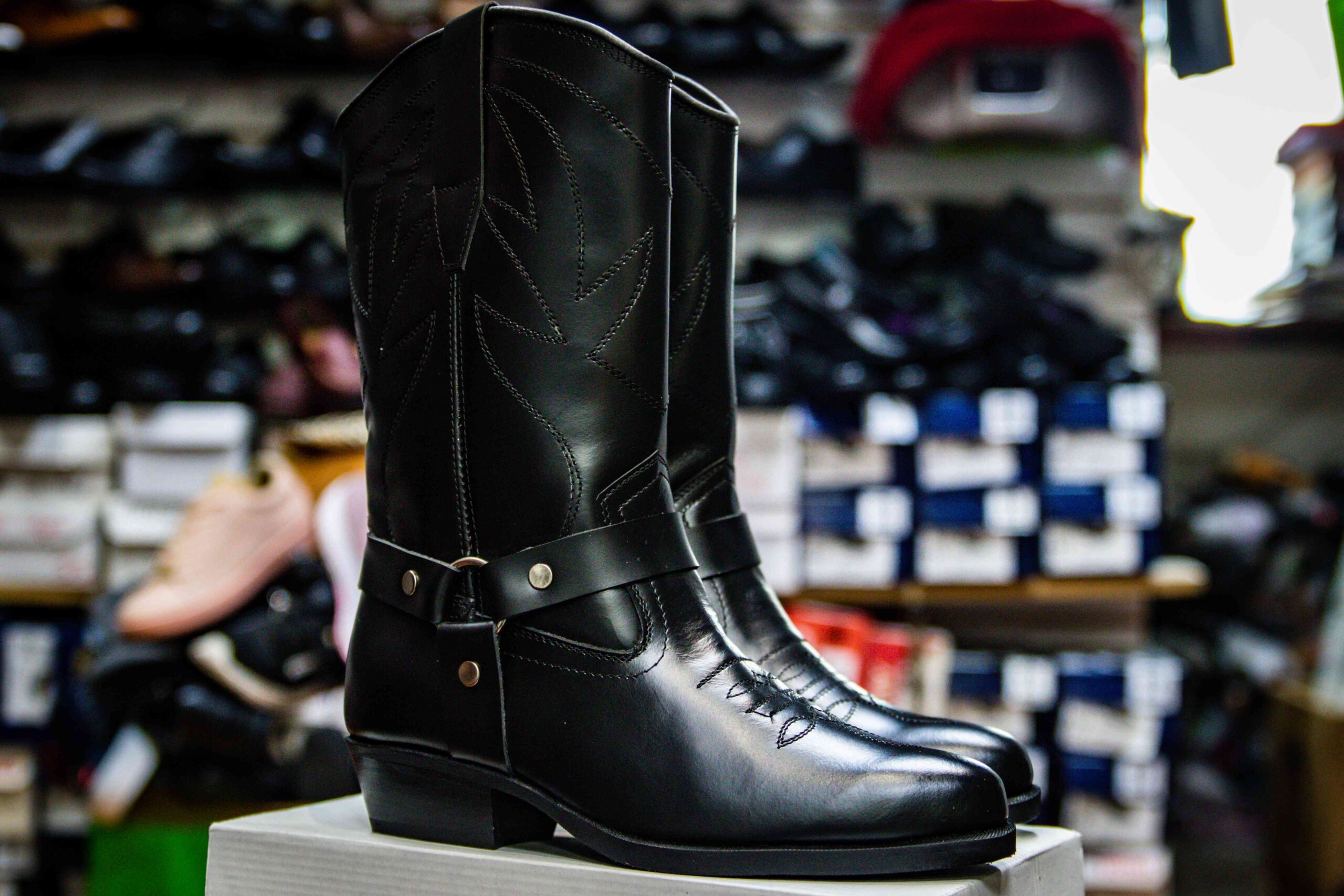 Botas Vaqueras Negras Diseño libre